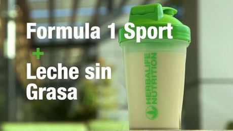 F1 Sport + leche sin grasa (Vaso mezclador)